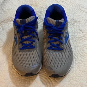 Mens brooks tennis shoes
